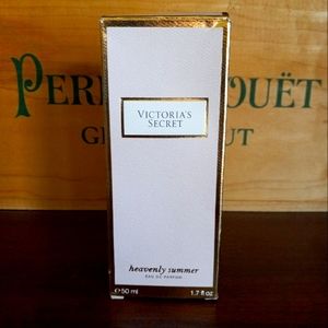Victoria's Secrets Heavenly summer perfume 1.7 fluid ounces